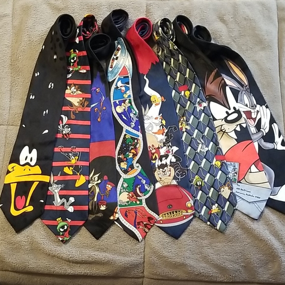 8 Looney Tunes Ties - Picture 1 of 8